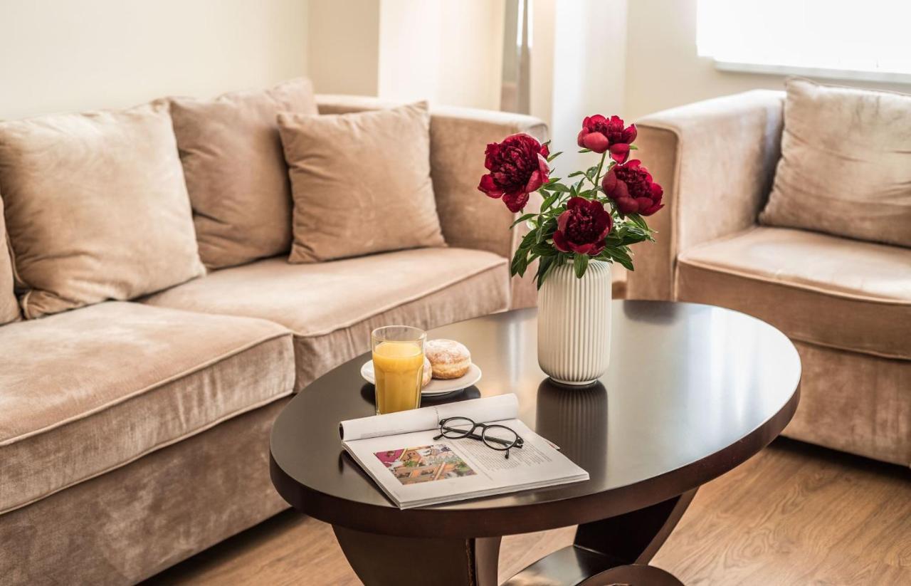 Rent Like - Elizy Orzeszkowej 6 *